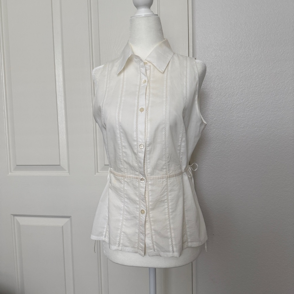 Ermanno Scervino Sleeveless Button-Front Blouse in Off-White